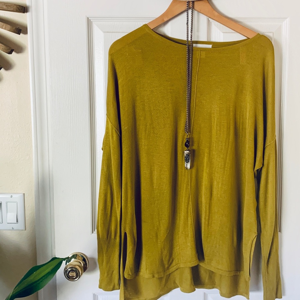 H&M Light weight long sleeve Sweater size small